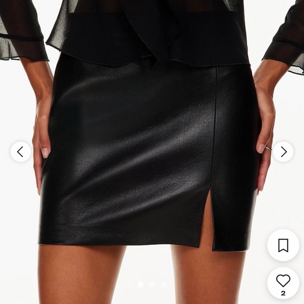 Aritzia Wilfred patio black leather skirt w slit size 2
